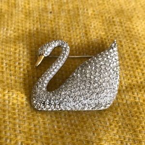 Swarovski Crystal Swan 🦢 Brooch